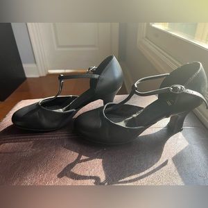 Bloch Dance Women's Split Flex Character Shoe Size 7.5